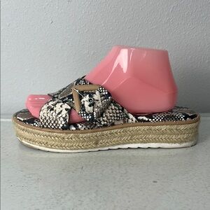 EUC Gianni Bini Snakeskin Espadrille Platform Sandals Slides summer flip flops 9